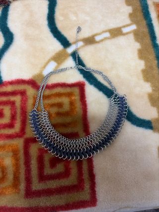 Collar Stradivarius plata y azul