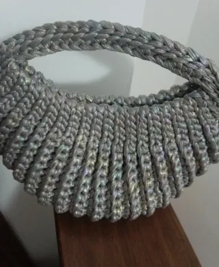 Borsetta uncinetto sfumata grigio/argento