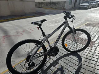 Bicicleta 24 WEED STACK WS 1.0 Blanca
