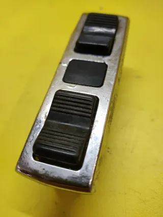 BOTONERA ELEVALUNAS MERCEDES BENZ W123