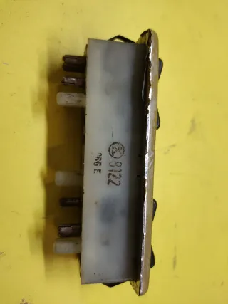 BOTONERA ELEVALUNAS MERCEDES BENZ W123