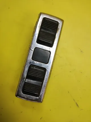 BOTONERA ELEVALUNAS MERCEDES BENZ W123