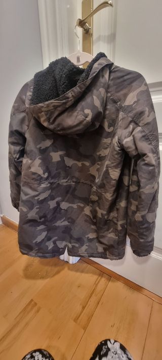 Chaqueta niño/a camuflaje talla 16.