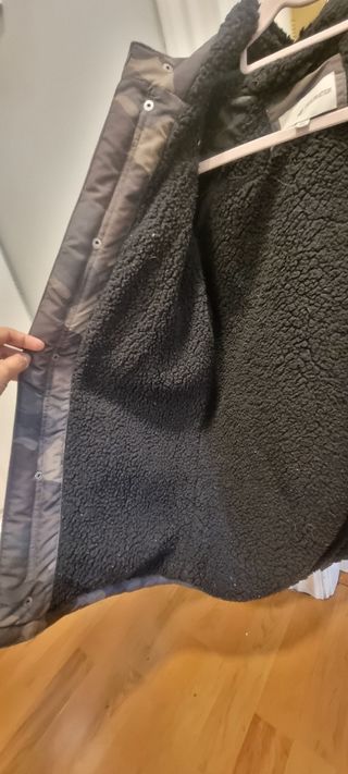 Chaqueta niño/a camuflaje talla 16.