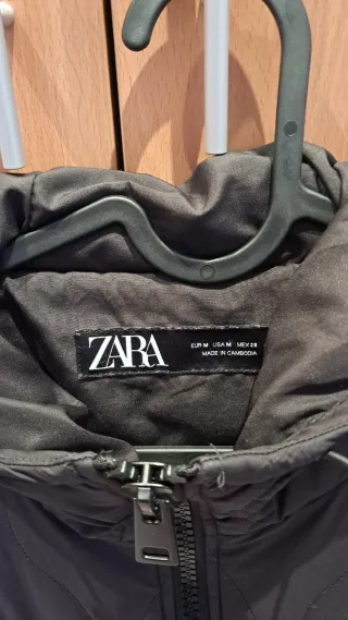 Chaqueta acolchada Zara verde oliva