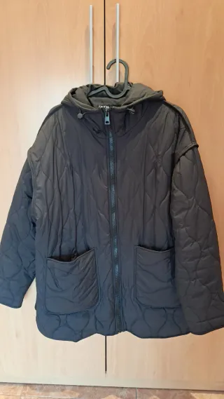 Chaqueta acolchada Zara verde oliva