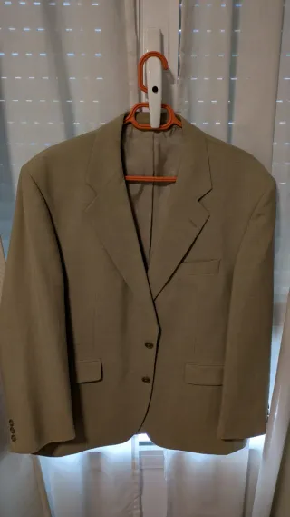 Traje de hombre beige talla 46