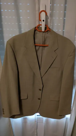 Traje de hombre beige talla 46
