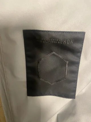 Gabardina Beige con Capucha