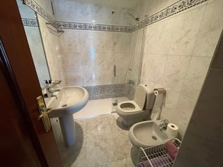 Se alquila habitación céntrica