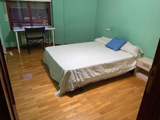 Se alquila habitación céntrica