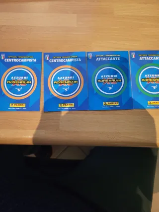 Carte Calcio Panini Adrenalyn Azzurri più 5 sarie
