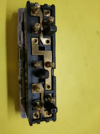 BOTONERA ELEVALUNAS MERCEDES BENZ W123