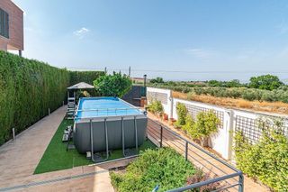 Chalet en venta en Alhendín