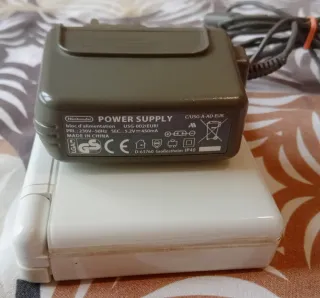 Nintendo DS Lite Blanca + Cargador