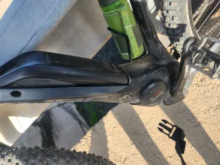 Bicicleta de montaña negra