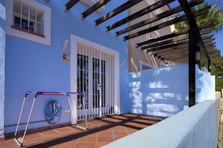 Casa adosada en venta en Los Naranjos - Las Brisas en Marbella
