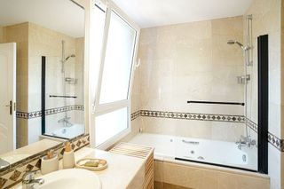 Casa adosada en venta en Los Naranjos - Las Brisas en Marbella