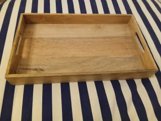 Vassoio in legno con manici nuovo senza cartellino