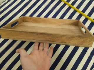 Vassoio in legno con manici nuovo senza cartellino