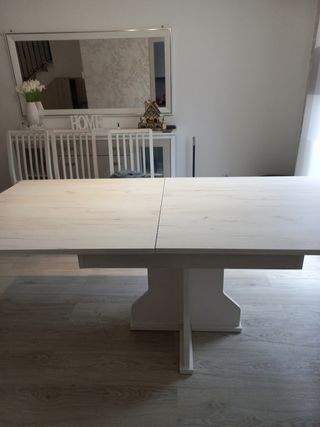 Mesa de cocina o salón abatible