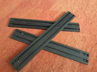 Soportes Hercules de guitarra para panel de lamas