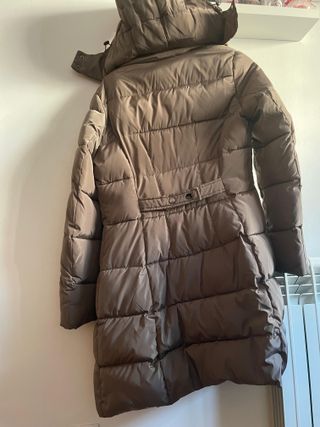 Chaqueta acolchada marrón mujer