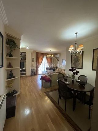 Piso en venta en Linares