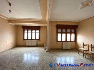 Piso en venta en Caudete