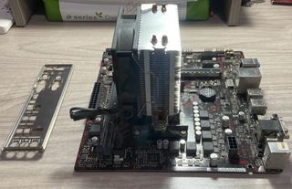 Semi- PC (Placa Base + Procesador + Disipador)