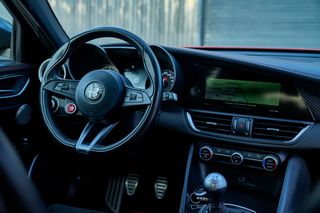 ALFA ROMEO GIULIA QV MANUAL!