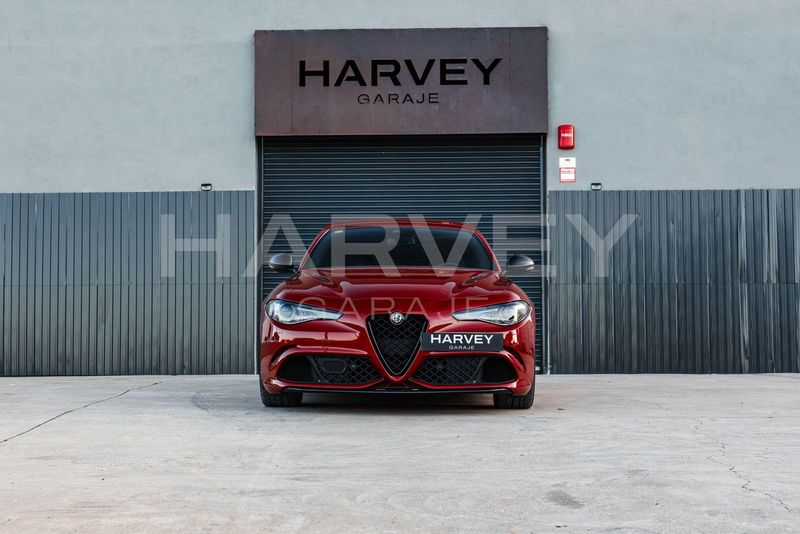 ALFA ROMEO GIULIA QV MANUAL! - foto 1