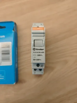 Relè monostabile modulare Finder 230V