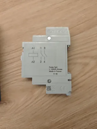 Relè monostabile modulare Finder 230V