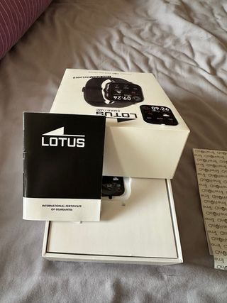 Reloj Lotus Smartime Negro y Plateado.