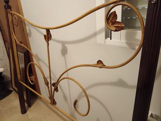 Cabecero de cama forja dorado de 135