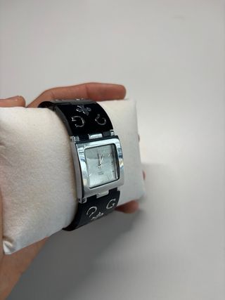 Reloj Colmar Quartz Caja y Brazalete Negro