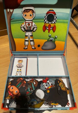 Juego de imanes Heroes of the World