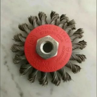 Spazzola metallica conica nuova per lavori