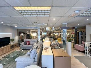 Local comercial en venta en El Barral Ferial en Coslada