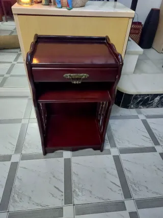 Mesita de noche madera