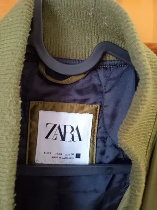 Chaqueta Bomber Zara Verde Talla M