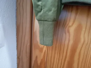 Chaqueta Bomber Zara Verde Talla M