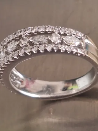 Anillo oro blanco 750 con diamantes