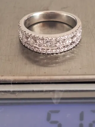 Anillo oro blanco 750 con diamantes