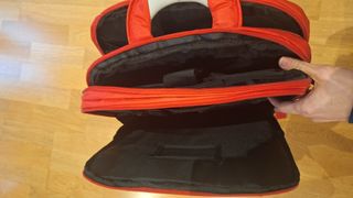 Mochila tipo maletin con muchos bolsillos