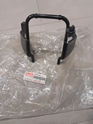 Soporte delantero Faro Yamaha SR250 SP  Araña