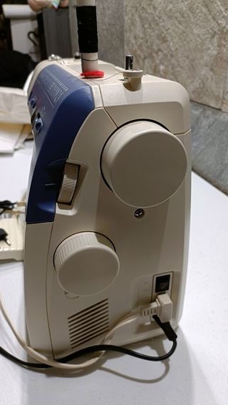 Máquina de coser HuskyStar 224