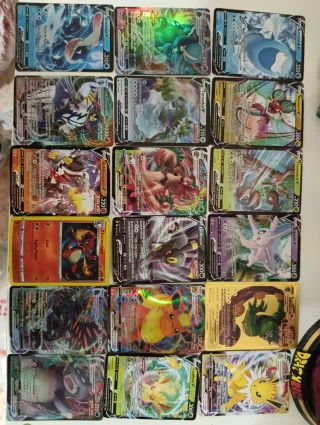Cartas Pokémon V y VMAX, oro