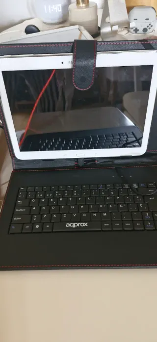 Funda Tablet con Teclado Aqprox.